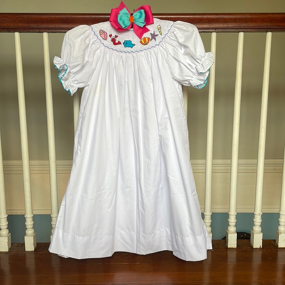 NWOT Girls 3 Piece Boutique Smocked White Beach Dress With Slip and Bow Size 5